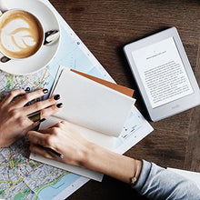 E-reader Kindle Paperwhite, schermo da 6" ad alta risoluzione (300 ppi) con luce integrata, Wi-Fi (Nero) - Con offerte speciali